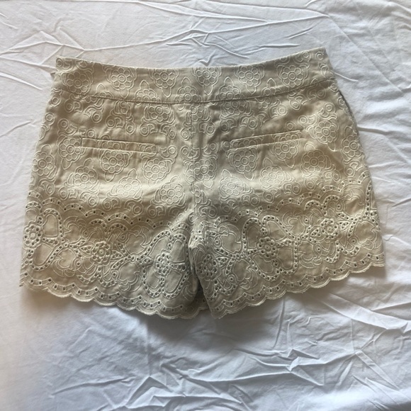 Elevenses Anthropologie size 2 linen cotton  embroidered scalloped eyelet shorts - Picture 8 of 10